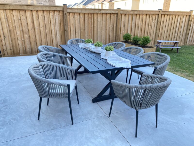 Harvest Dining Table with Marine Grade Rope Dining Chairs